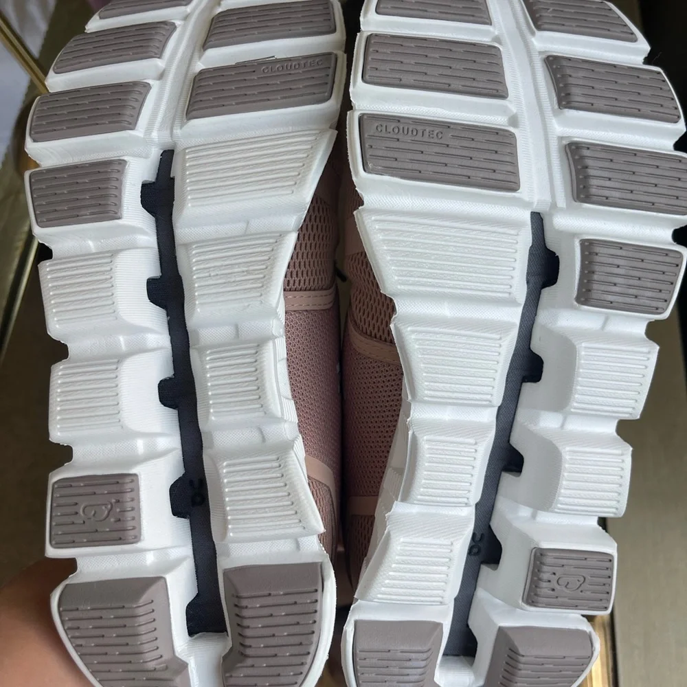 On Running Cloud Sneakers in Mauve and White - Picture 5 of 6